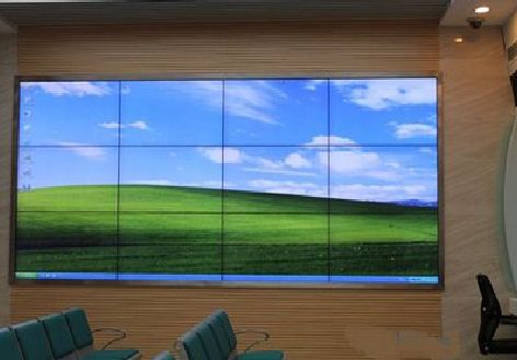 清镇市液晶拼接屏的另类用法。